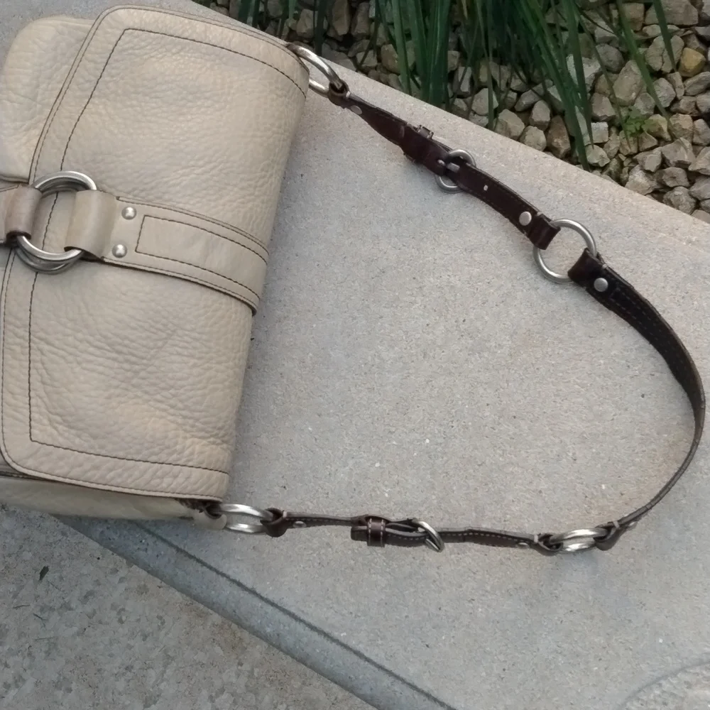 Coach Chelsea F10893 Pebbled Leather shoulder bag